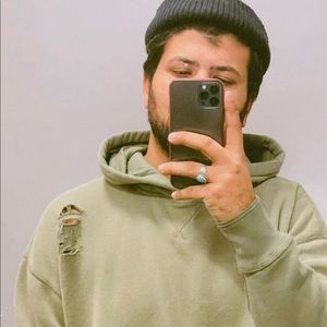 Meet your Posher, Saqib